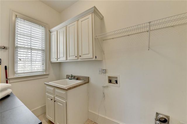 7520 Ledgewood Way, Suwanee, GA 30024