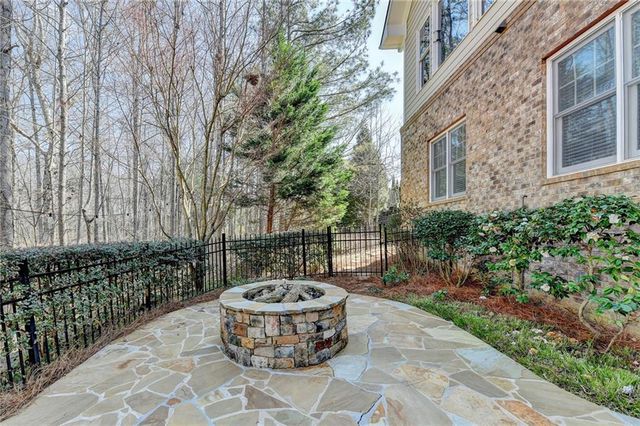 7520 Ledgewood Way, Suwanee, GA 30024