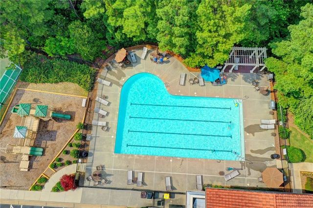 7520 Ledgewood Way, Suwanee, GA 30024