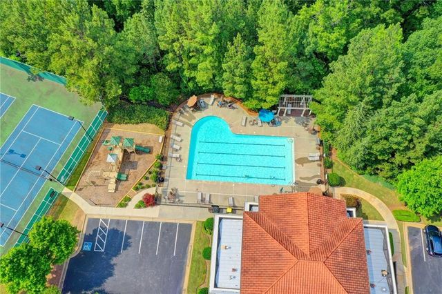 7520 Ledgewood Way, Suwanee, GA 30024