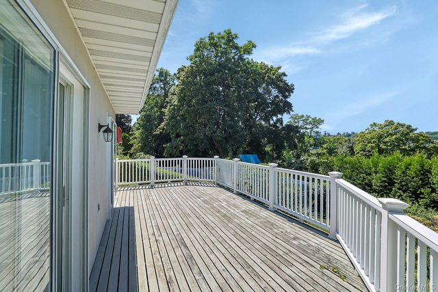 19 Wall Avenue, Valhalla, NY 10595