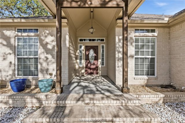22 Golfview Drive, Hilltop Lakes, TX 77871