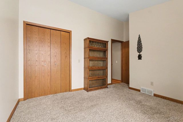 5779 Knoll Court, Saginaw Twp, MI 48603