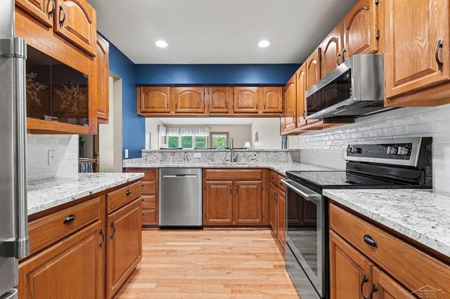 5779 Knoll Court, Saginaw Twp, MI 48603