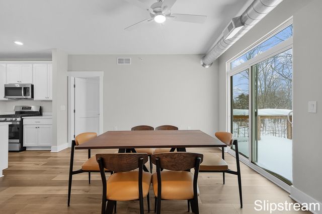 2354 Watertown Way NE, Grand Rapids, MI 49505