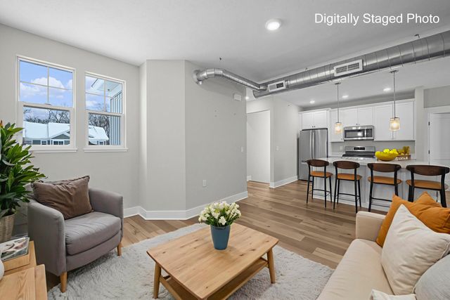 2354 Watertown Way NE, Grand Rapids, MI 49505