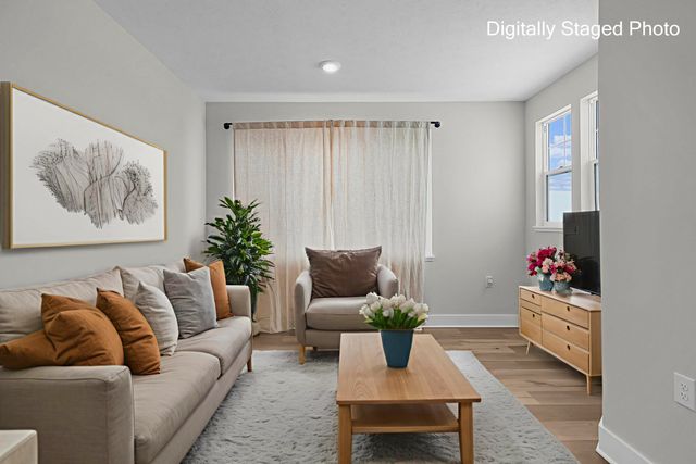 2354 Watertown Way NE, Grand Rapids, MI 49505