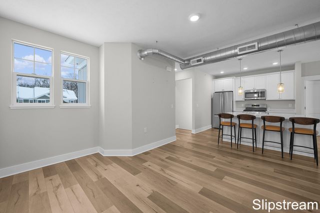 2354 Watertown Way NE, Grand Rapids, MI 49505