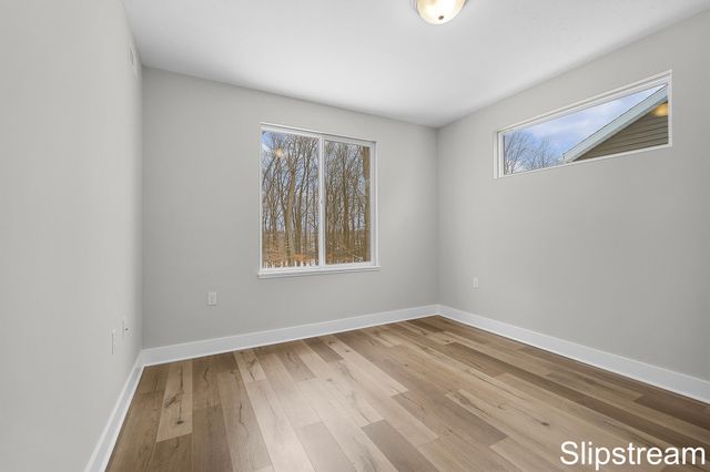 2354 Watertown Way NE, Grand Rapids, MI 49505