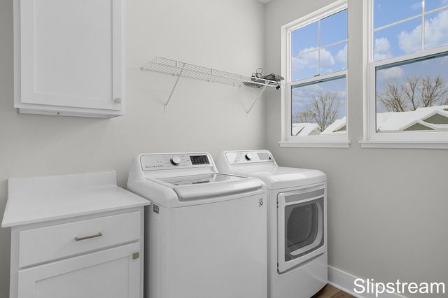 2354 Watertown Way NE, Grand Rapids, MI 49505