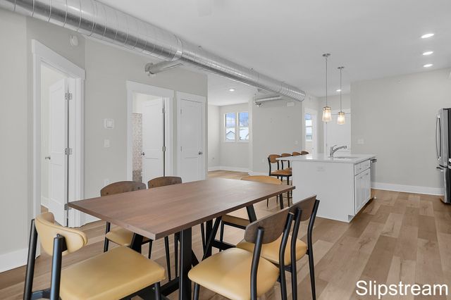 2354 Watertown Way NE, Grand Rapids, MI 49505