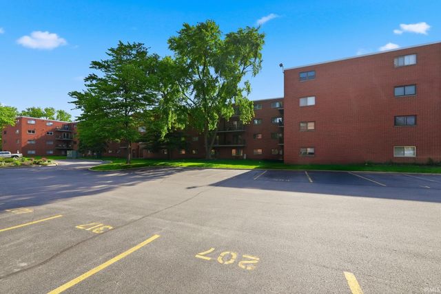 2927 Westbrook Dr Apt B203, Fort Wayne, IN 46805