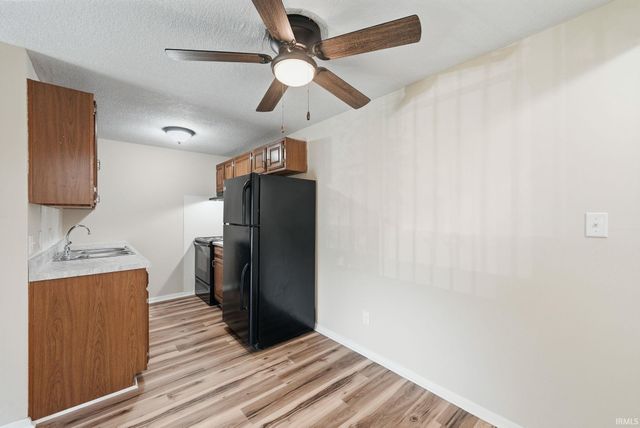 2927 Westbrook Dr Apt B203, Fort Wayne, IN 46805