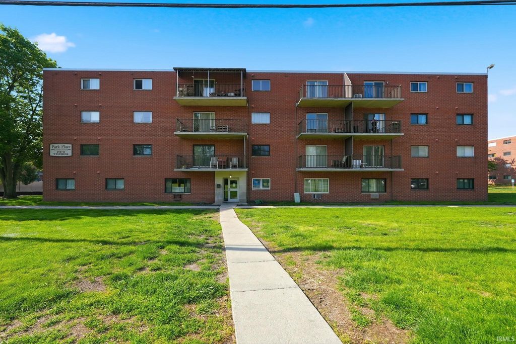 2927 Westbrook Dr Apt B203, Fort Wayne, IN 46805