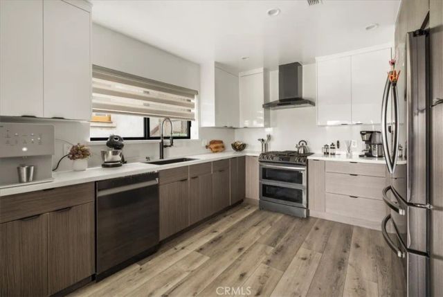 8960 Crescent, Los Angeles, CA 90046