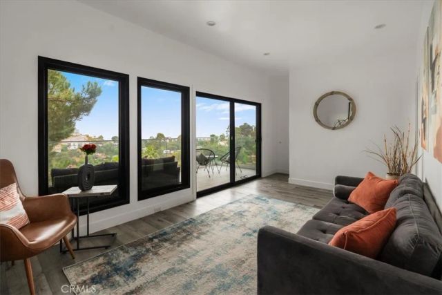 8960 Crescent, Los Angeles, CA 90046