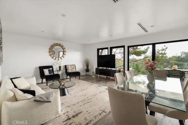 8960 Crescent, Los Angeles, CA 90046
