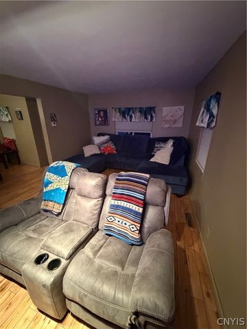 14 Coventry Avenue, Whitestown, NY 13495