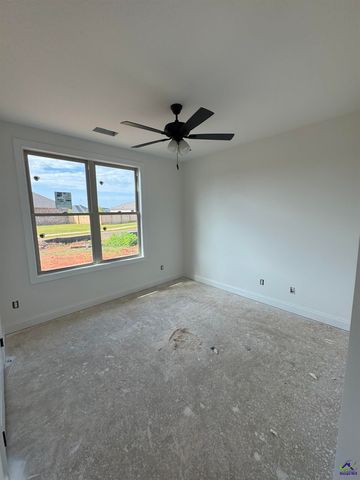 104 Hunt's Landing Drive, Kathleen, GA 31047