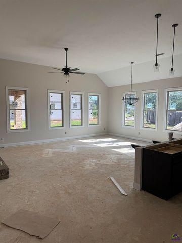 104 Hunt's Landing Drive, Kathleen, GA 31047