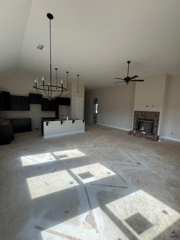 104 Hunt's Landing Drive, Kathleen, GA 31047