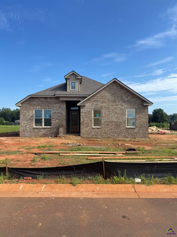 104 Hunt's Landing Drive, Kathleen, GA 31047