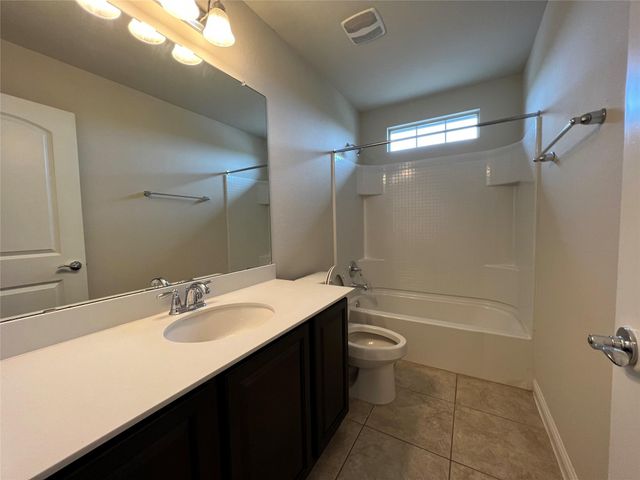 1325 Meadowsouth LN, Austin, TX 78748