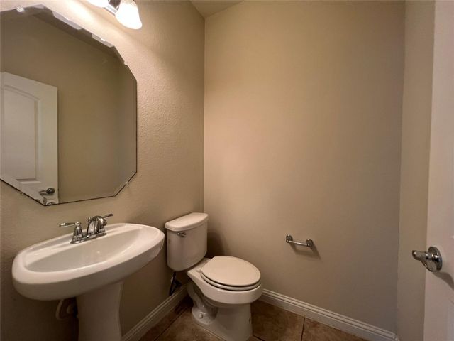 1325 Meadowsouth LN, Austin, TX 78748