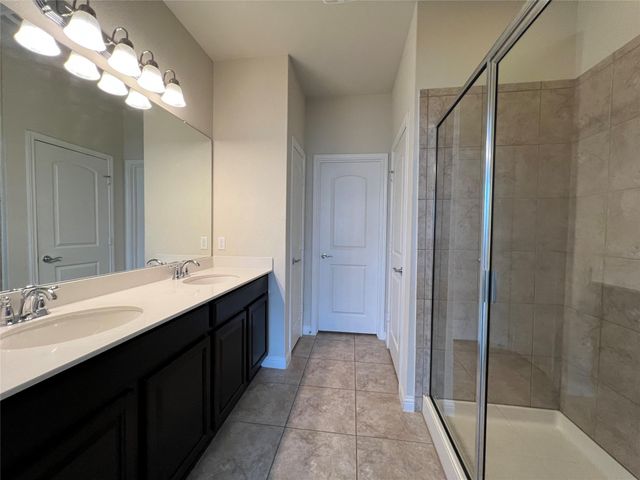 1325 Meadowsouth LN, Austin, TX 78748