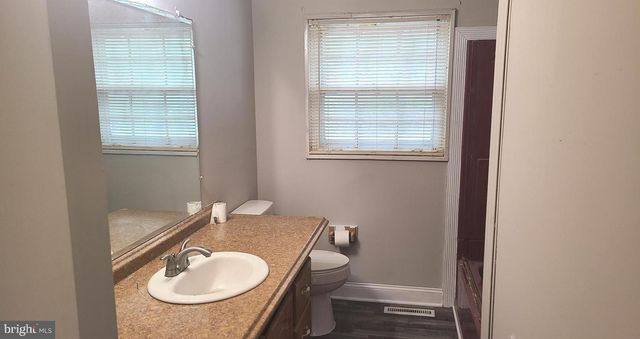 26 ALWYN RD, Newark, DE 19713