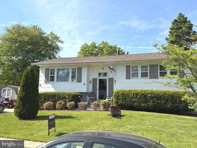 26 ALWYN RD, Newark, DE 19713