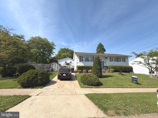 26 ALWYN RD, Newark, DE 19713