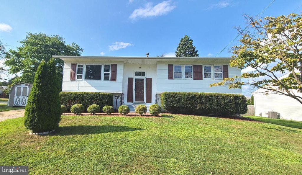 26 ALWYN RD, Newark, DE 19713