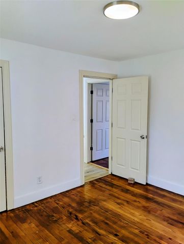 5810 Southseas Street, Houston, TX 77033