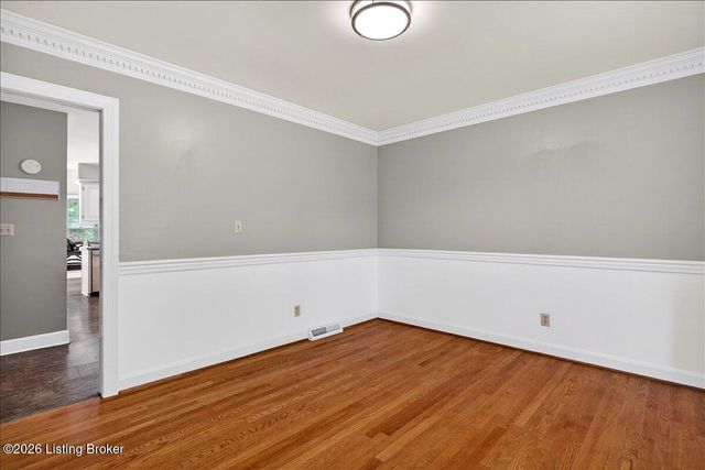 412 Lake Forest Pkwy, Louisville, KY 40245