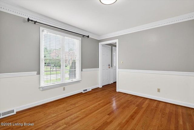412 Lake Forest Pkwy, Louisville, KY 40245