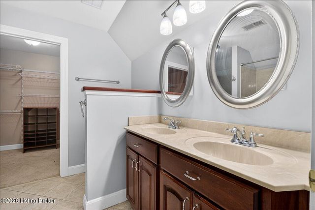 412 Lake Forest Pkwy, Louisville, KY 40245