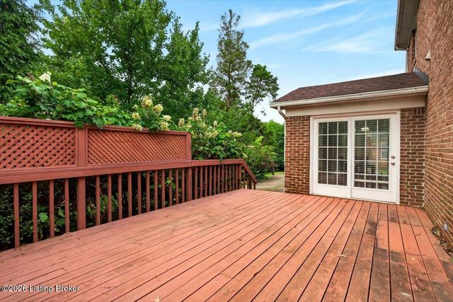412 Lake Forest Pkwy, Louisville, KY 40245