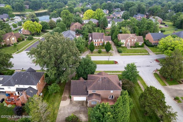 412 Lake Forest Pkwy, Louisville, KY 40245