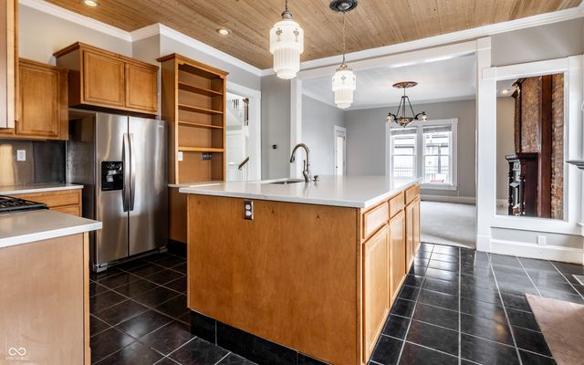 108 E 9th Street, Indianapolis, IN 46204