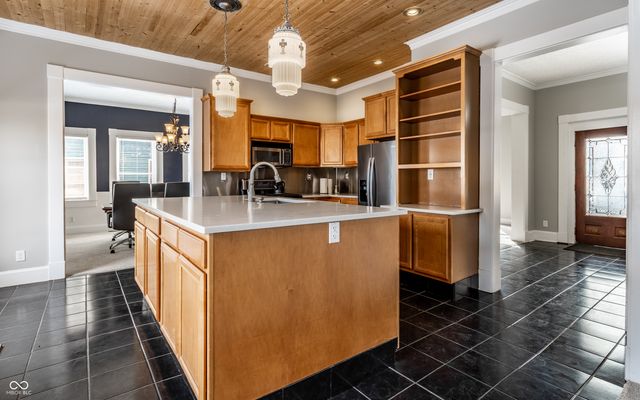 108 E 9th Street, Indianapolis, IN 46204