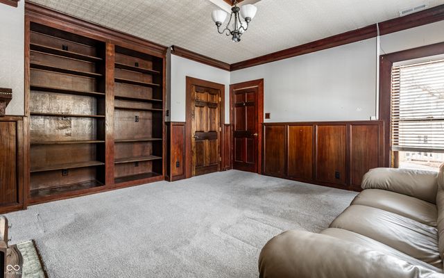 108 E 9th Street, Indianapolis, IN 46204