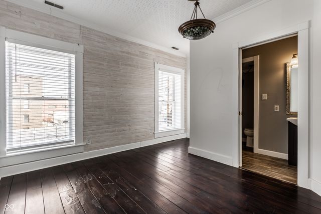 108 E 9th Street, Indianapolis, IN 46204