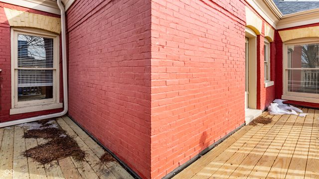 108 E 9th Street, Indianapolis, IN 46204