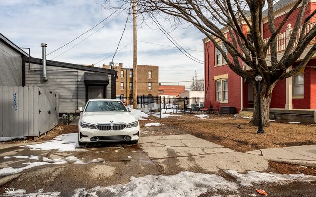 108 E 9th Street, Indianapolis, IN 46204