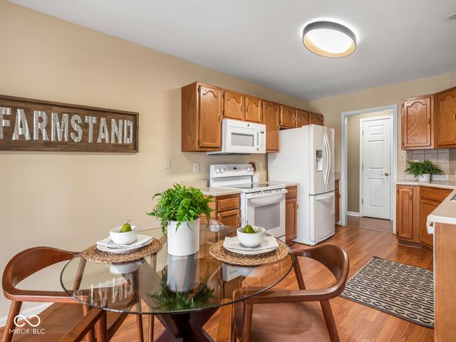 11842 Halle Drive, Indianapolis, IN 46229