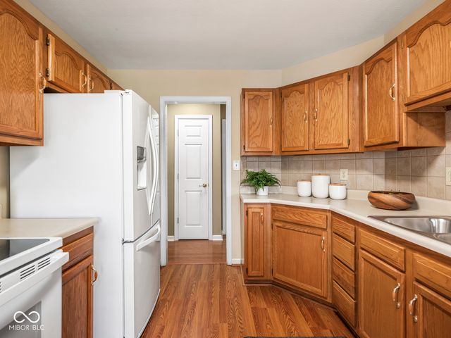 11842 Halle Drive, Indianapolis, IN 46229