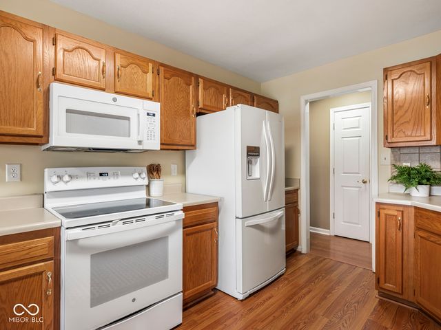 11842 Halle Drive, Indianapolis, IN 46229