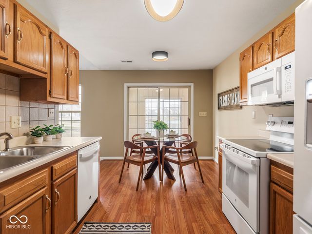 11842 Halle Drive, Indianapolis, IN 46229