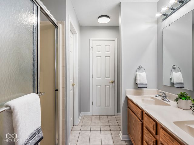 11842 Halle Drive, Indianapolis, IN 46229